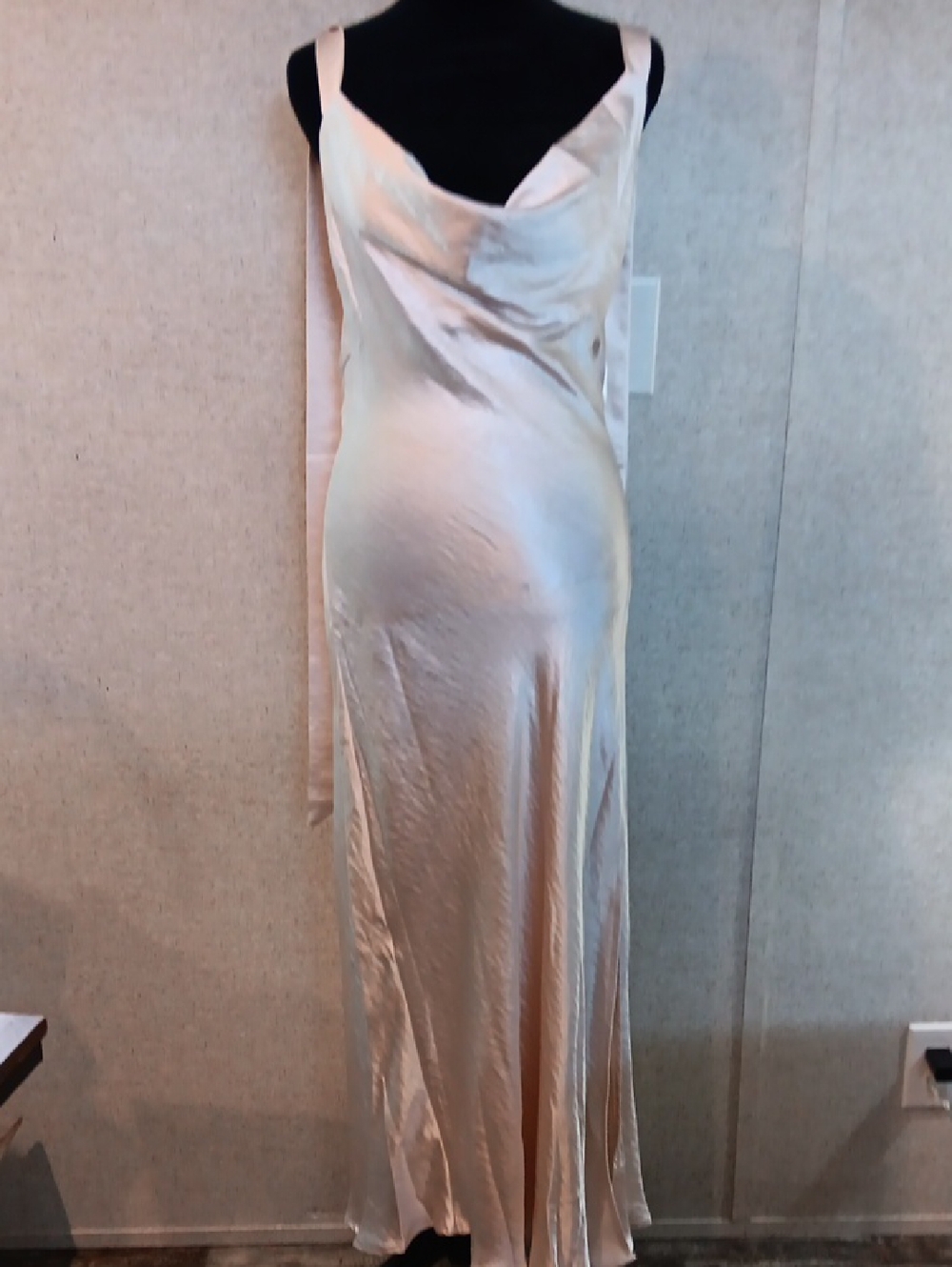 One And Only Collective -Silk-Look Dress Maxi Dress in Champagne Size M